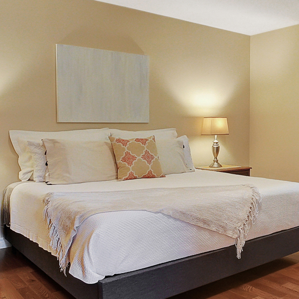 staging-master-bedroom